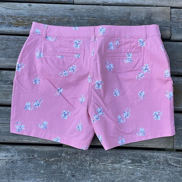 Lane Bryant Womens Pink Floral Pocket Mid Rise Classy Flat Front Chino Shorts - Picture 5 of 6